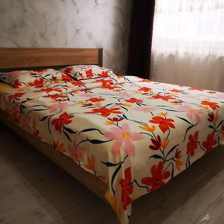 Two Bedroom Apartment Roşu Екстериор снимка